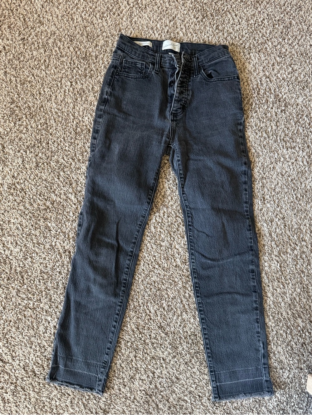 Universal Thread womens Black Slim Straight Jeans